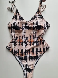 Strój kąpielowy rozm. 2xl