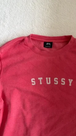 Stüssy Pink Stock Logo Hoodie | Haftowane Logo | Boxy Fit | Rozmiar M