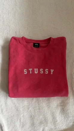Stüssy Pink Stock Logo Hoodie | Haftowane Logo | Boxy Fit | Rozmiar M