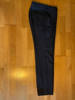 Suit Adverb 100% Wool