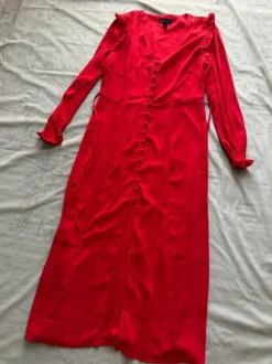 Sukienka czerwona midi elegancka z guzikami rozcięcie długa romantyczna coquette vintage new look M