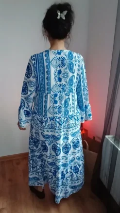 Sukienka maxi włoska niebiesko-biała wzory elegancka boho oversize