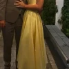 Sukienka midi, rozkloszowana, wiązana. Efekt wow!