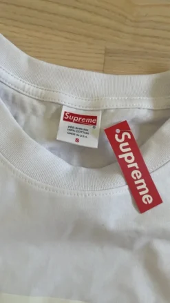 Supreme tee