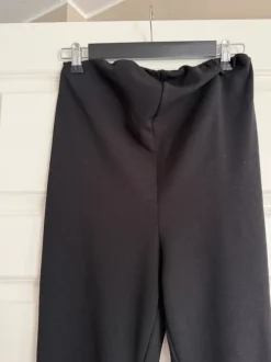 Svart gravid byxa utsvängd byxa - H&M storlek S