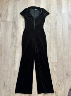 Svart jumpsuit