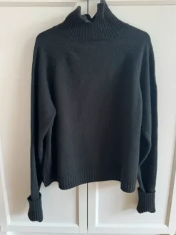Sweter wełniany Arket M wełna czarny