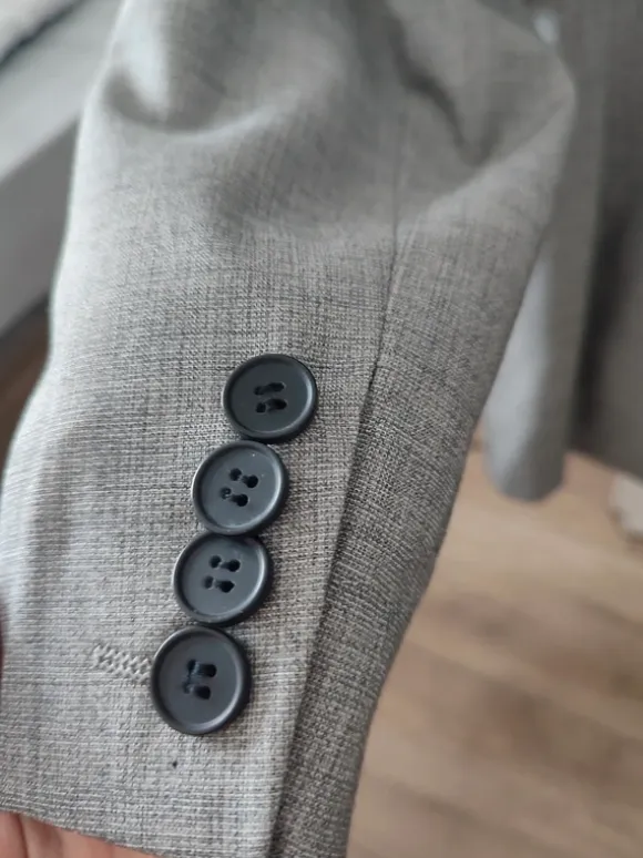 Szary męski garnitur H&M r. 50