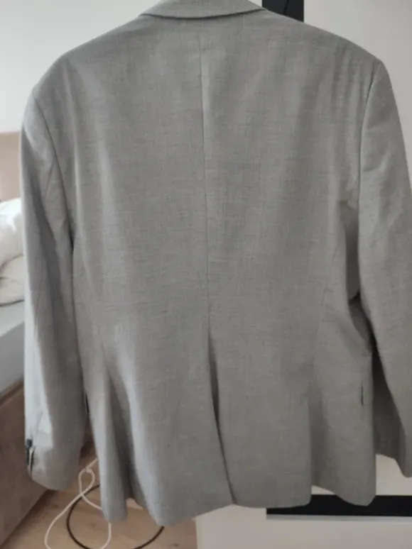 Szary męski garnitur H&M r. 50