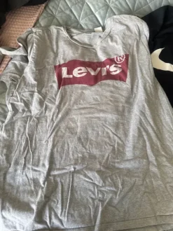 T shirt storlek L
