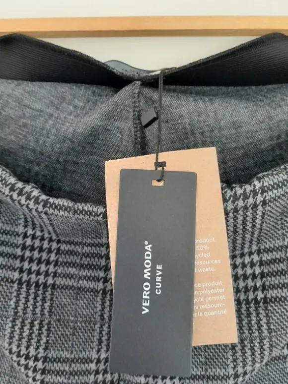 Ternede bukser fra Vero Moda Curve