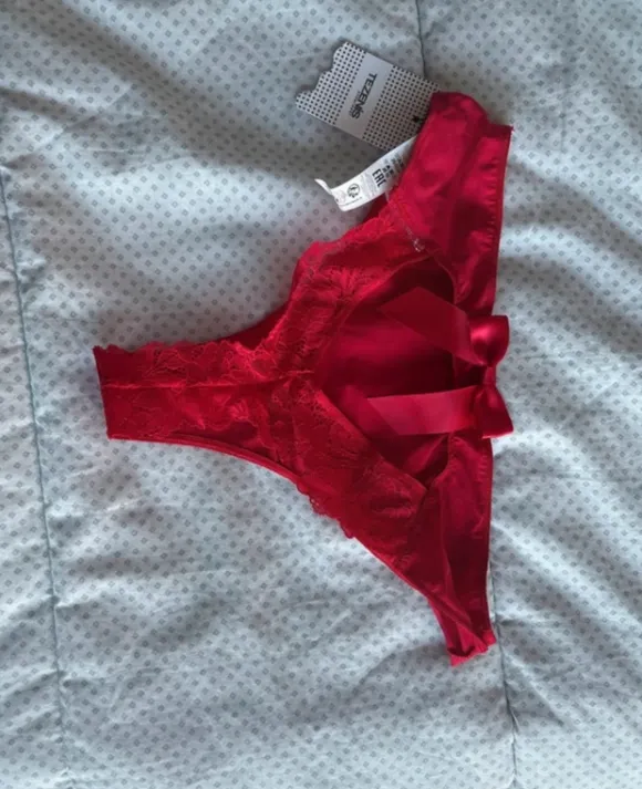 Tezenis and H&M underwear