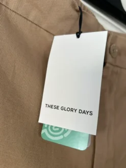 These Glory Days Amalfi Tencel Shorts Strl 58