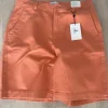 These Glory shorts storlek L