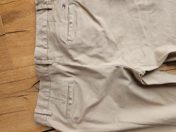 Tommy Hilfiger chinos