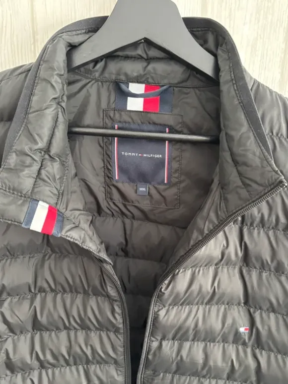Tommy Hilfiger täckväst 3XL!
