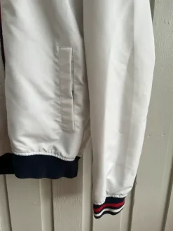 Tommy Jeans jacka