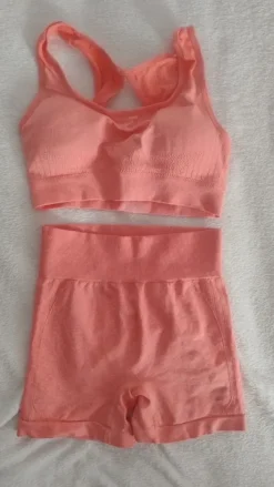 Top i spodenki komplet push up M
