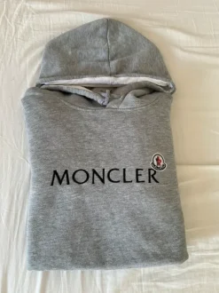 Tröja