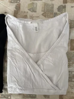 T-shirt mama breast feeding