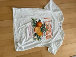 T-shirt med print
