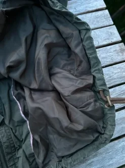 Tunn parkas gravid