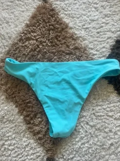 Turkos bikiniunderdel