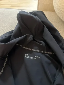 Under armour jakke