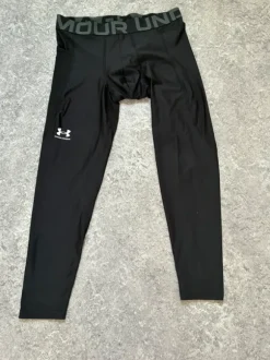 Under armour tights str. XL