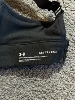 Under armour urheiluliivit