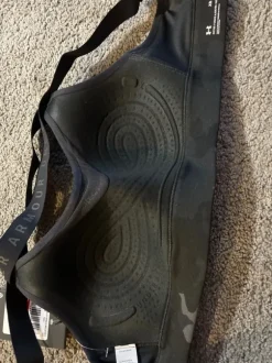 Under armour urheiluliivit