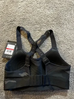Under armour urheiluliivit