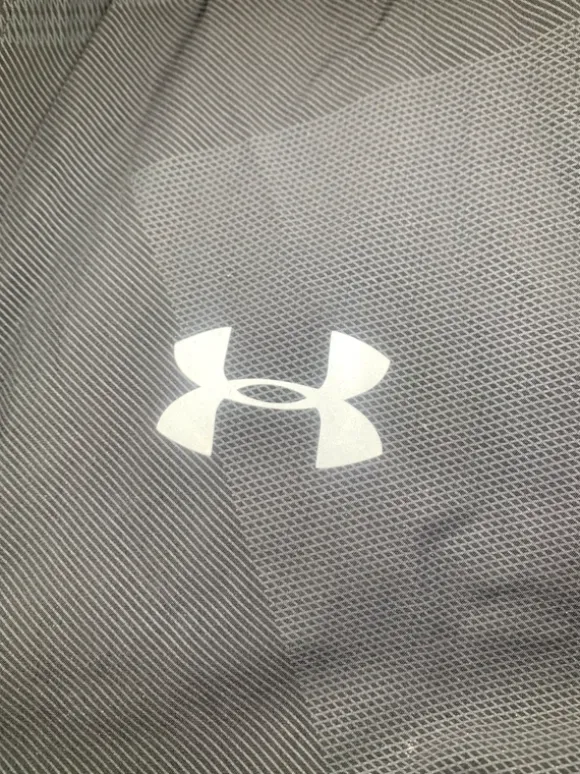 Under armour vindjacka XL svart