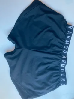 Underarmour shorts