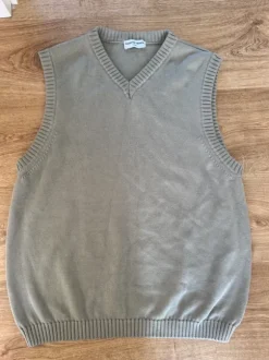 Vest sweater