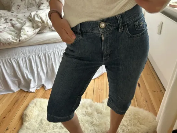 Vintage capris med søde detaljer