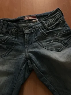 Vintage jeans low waist 00s