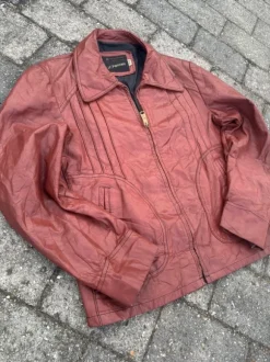 Vintage oversized cognac leather jacket / distressed 90s fit
