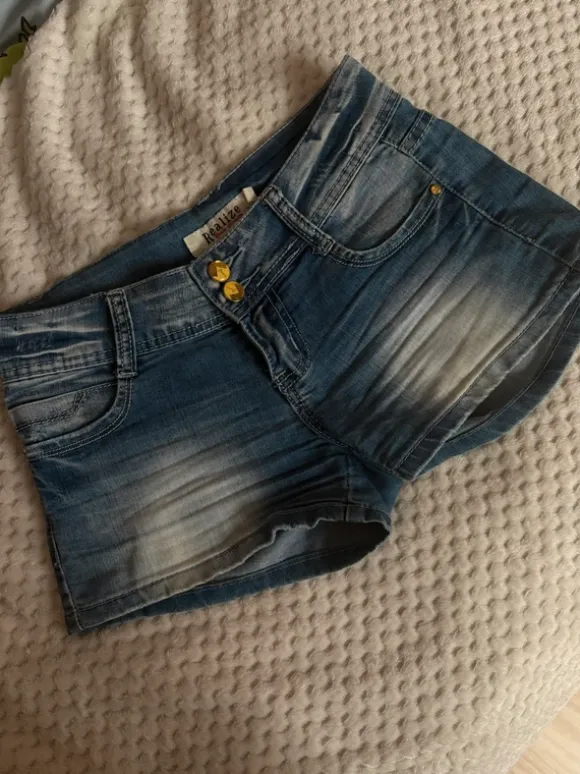 Vintage spodenki Realize