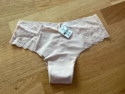 VS PINK trosor strl XS