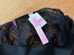 VS PINK trosor strl XS