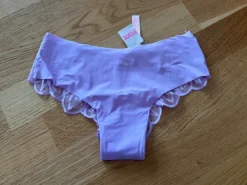VS PINK trosor strl XS