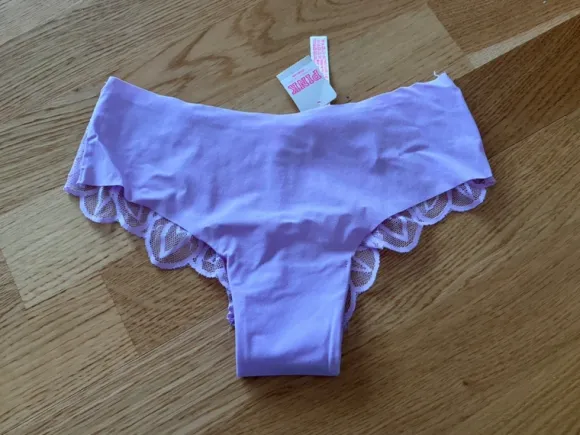 VS PINK trosor strl XS