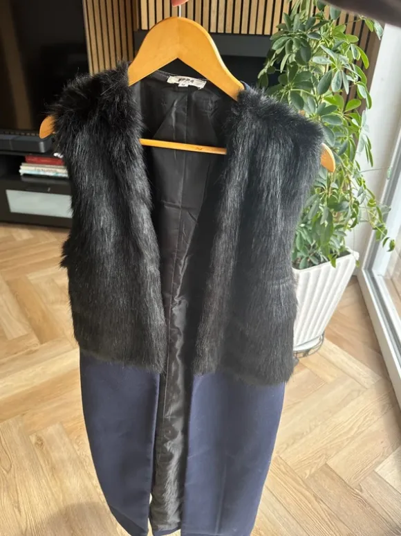 Väst med päls