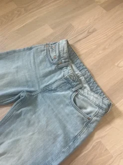 Weekday arrow jeans