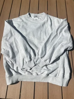 Weekday sweatshirt