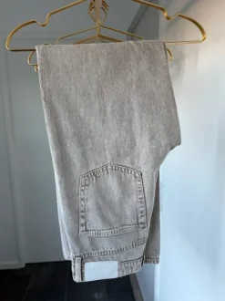 Wide leg jeans