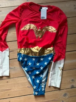Wonderwoman new with tags adult costume size M H&M