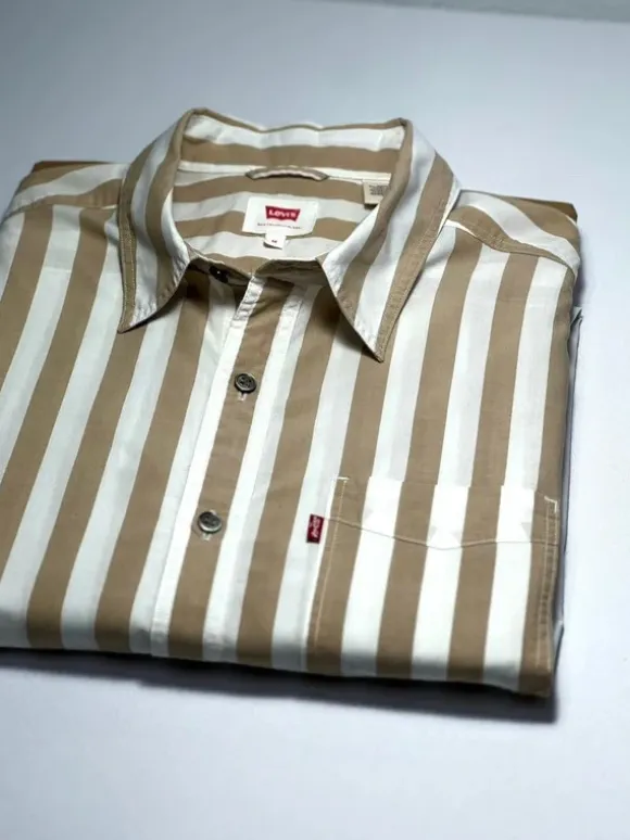 1513X koszula w paski Levi’s w stylu old money, beżowe paski, krój slim fit