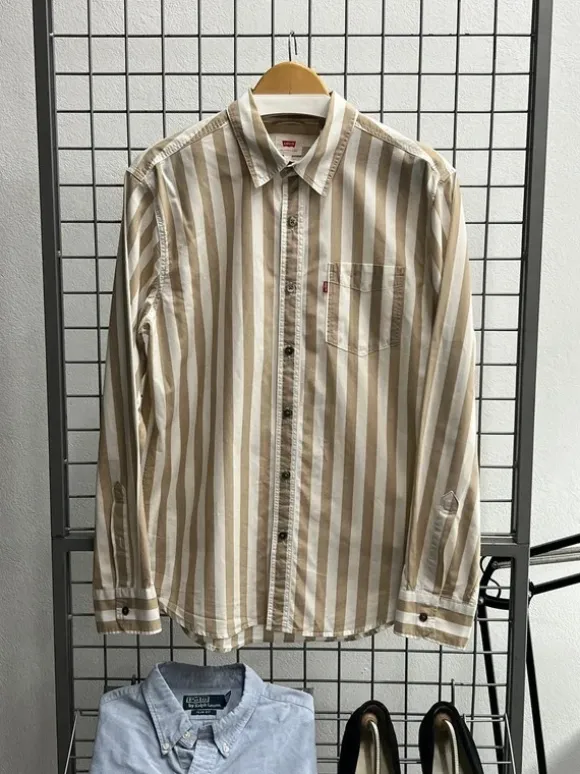 1513X koszula w paski Levi’s w stylu old money, beżowe paski, krój slim fit